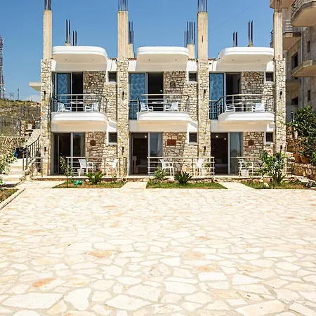 House Of Stones 3, Cozy W Parking *