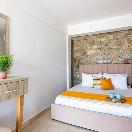 House Of Stones 3, Cozy W Parking * Himarë