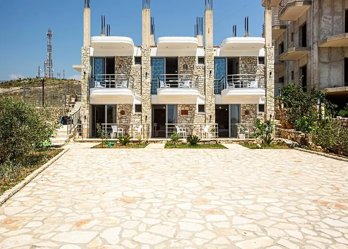 House Of Stones 3, Cozy W Parking *